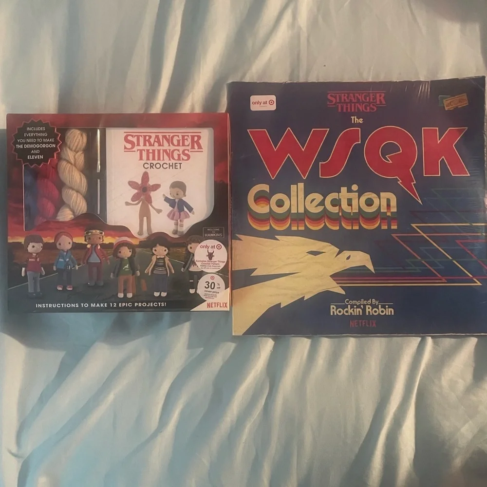 Netflix Stranger Things Crochet Kit with WSQK Collection Vinyl bundle